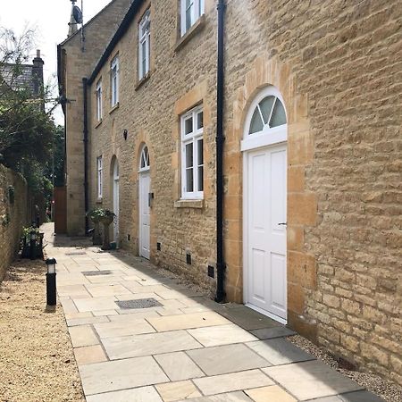 Апартаменты Cotswold Chapel, Sleeps Up To 5 In Kingsize Beds Чиппинг-Нортон Экстерьер фото
